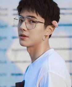 刘昊然书中爆料新闻,娱乐圈幕后真相大曝光