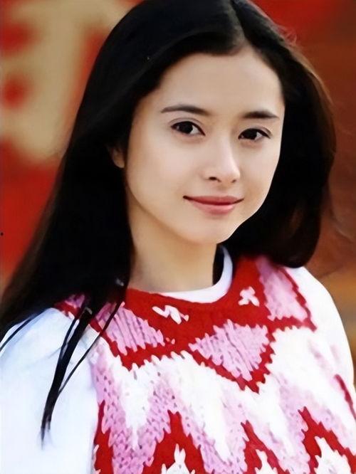 娱乐爆料陈钰琪是谁啊视频,娱乐爆料中的璀璨新星